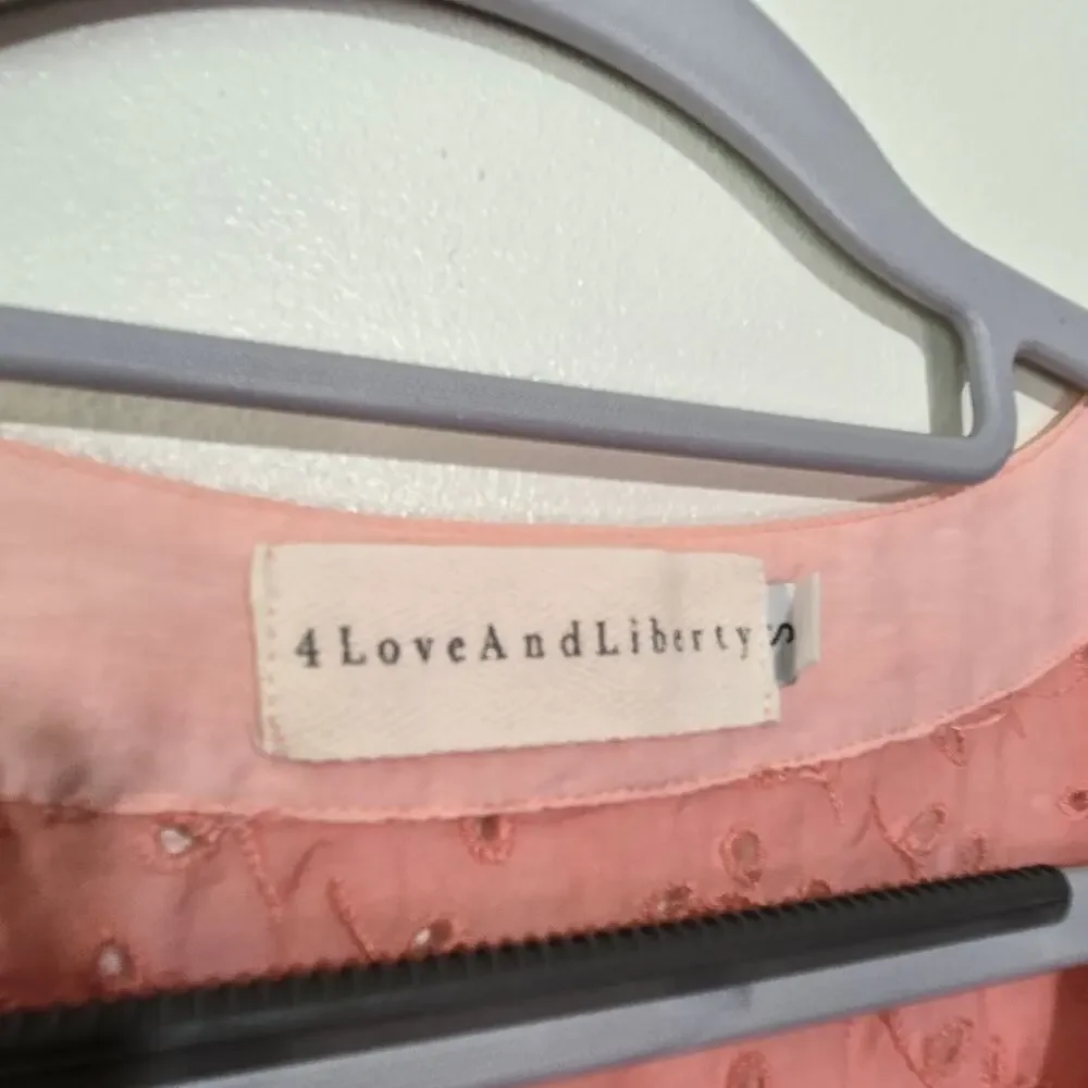 JOHNNY WAS 4 LOVE AND LIBERTY Silk Blend Eyelet Embroidered Blouse Small Coral